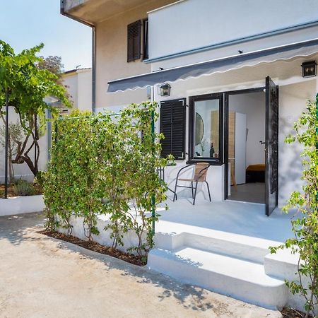 3 Minutes From The Beach: Lovely Studio Apartment Pula Exterior foto