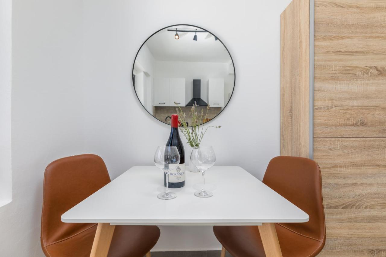 3 Minutes From The Beach: Lovely Studio Apartment Pula Exterior foto